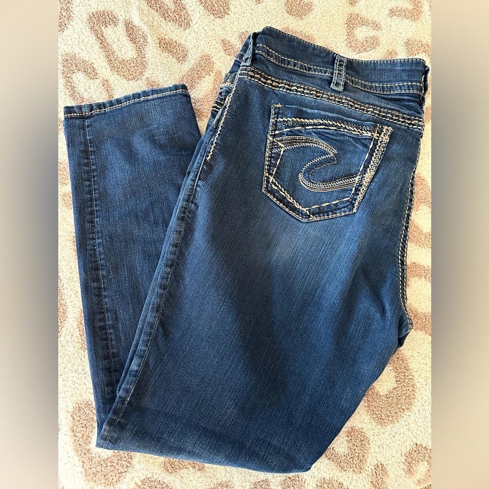 Gently Used Silver Jeans. Size- 20/L31. Dark Wash, Suki Skinny.